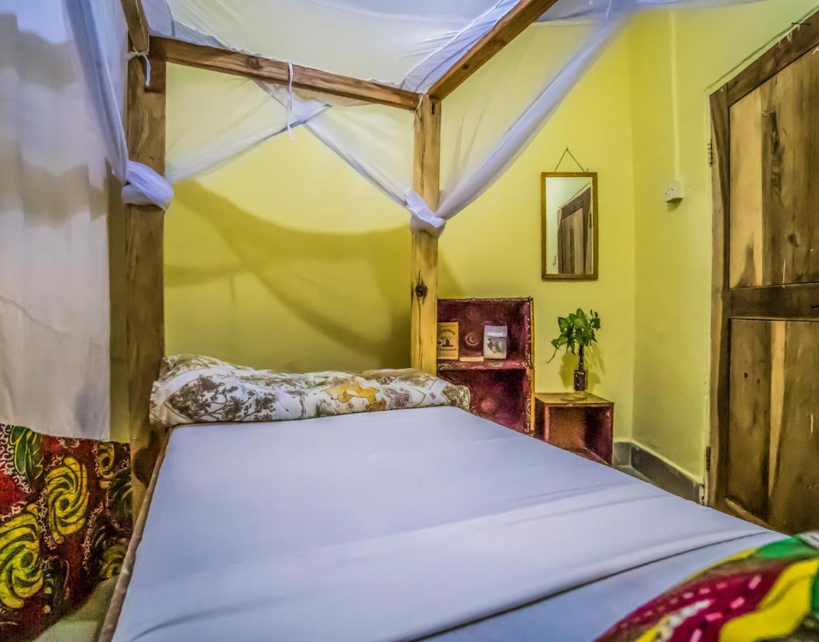 The Secret Garden Hotel Моши Екстериор снимка