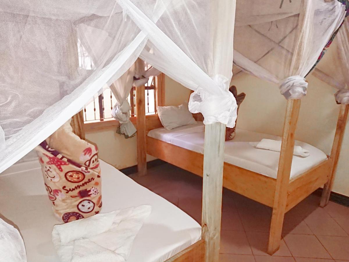 The Secret Garden Hotel Моши Екстериор снимка