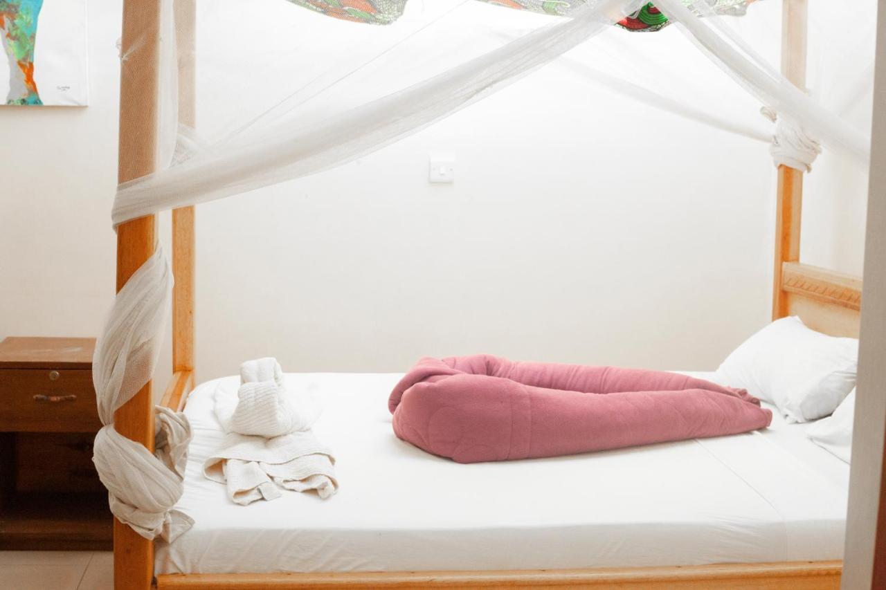 The Secret Garden Hotel Моши Екстериор снимка