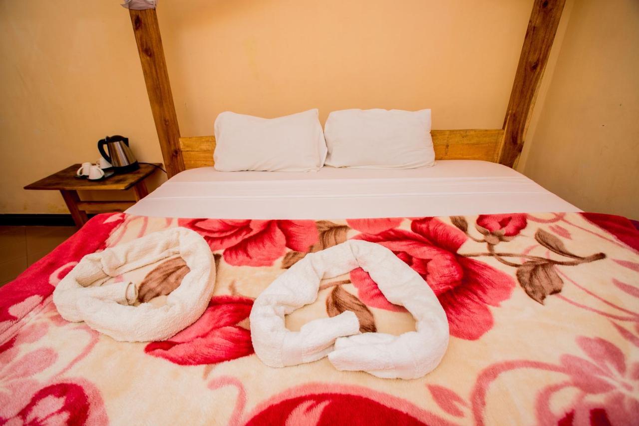 The Secret Garden Hotel Моши Екстериор снимка