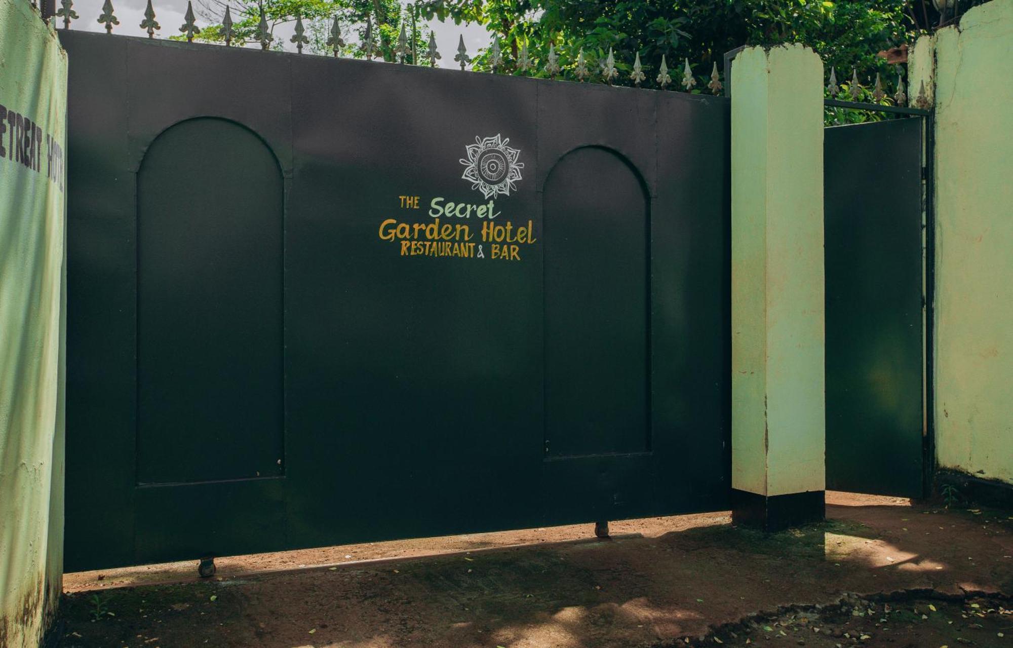 The Secret Garden Hotel Моши Екстериор снимка